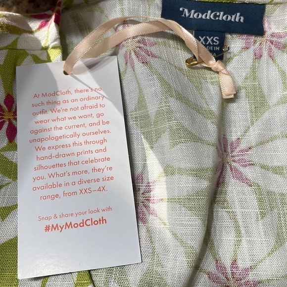 Mod Cloth Floral Linen Top - Picture 9 of 16